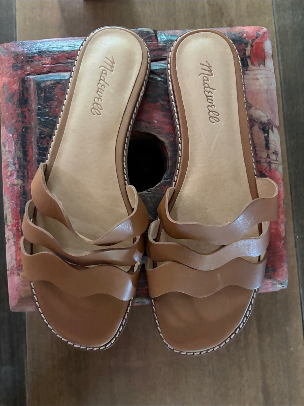 Madewell Tan Wavy Triple-Strap Leather Slide Sandals MC674, size 8